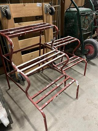 6x Divers bouwmateriaal w.o. kruiwagens en trappen